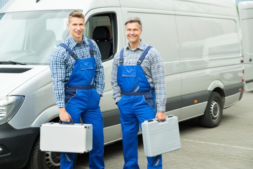 Employees of the Alfiltra factory customer service setting off to install a water treatment system.