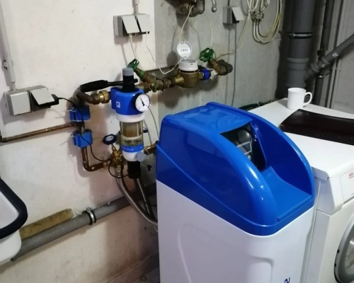 Basic 60 water softener in a carefree package