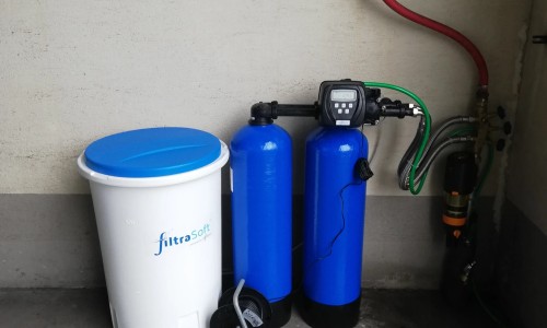 Duplex 120 water softener for a car wash