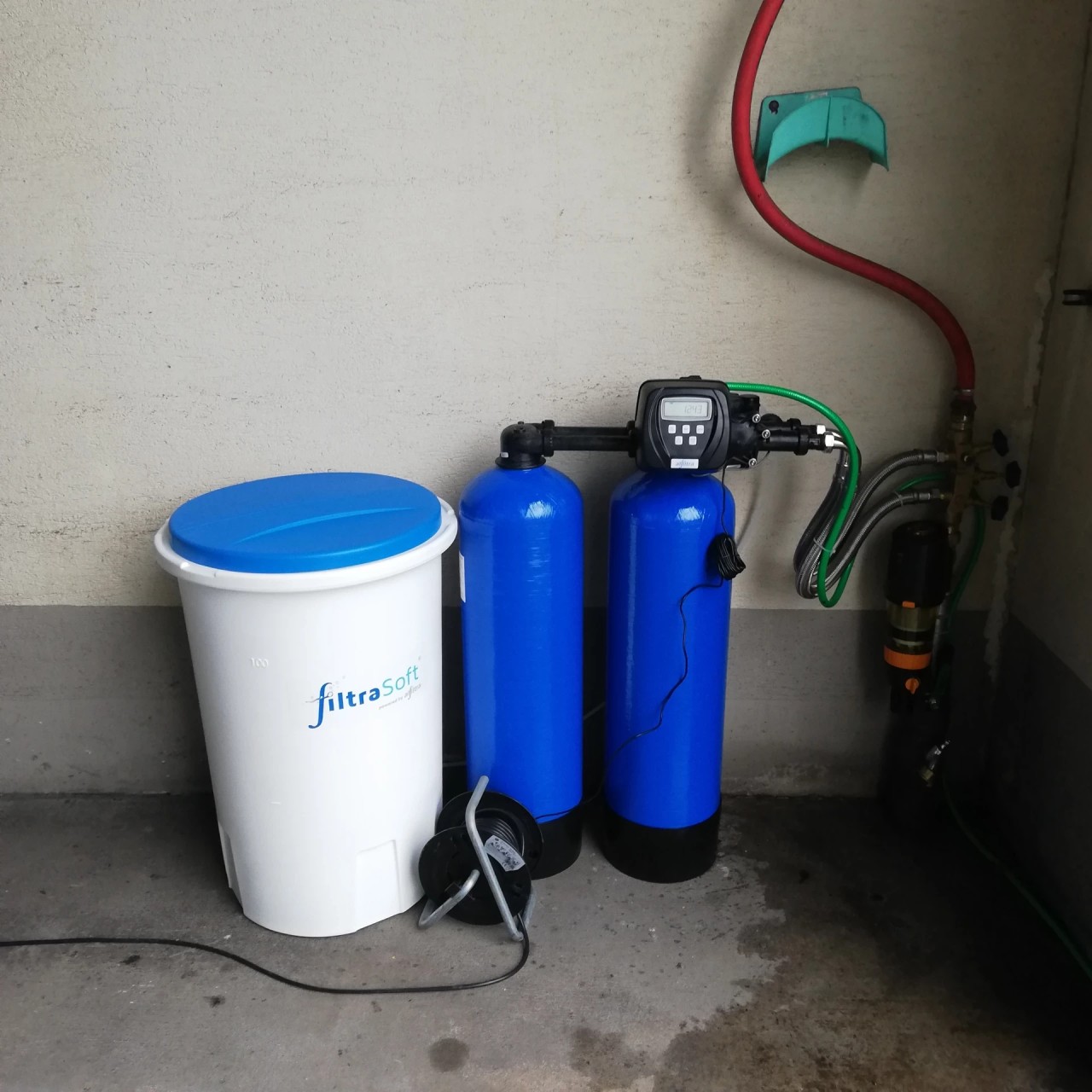 Duplex 120 water softener for a car wash