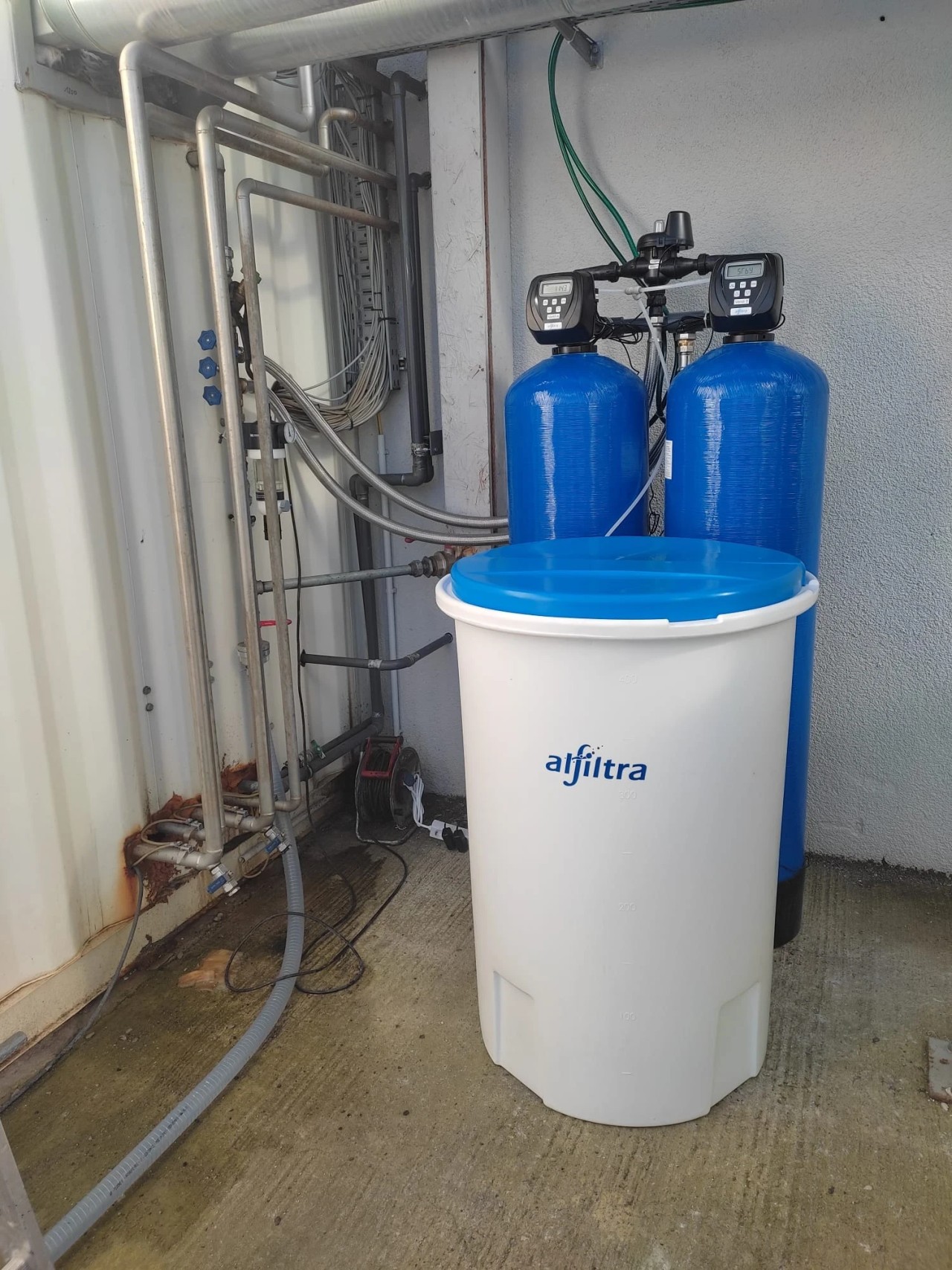 Duplex-Pro-500-water-softening-system-commercial-operation