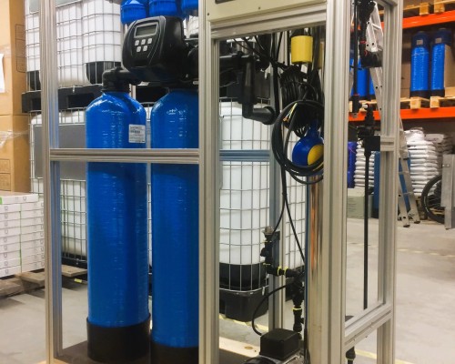 Plug & Play reverse osmosis system with water softener