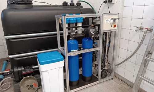 Reverse osmosis system-4000 litre tanks